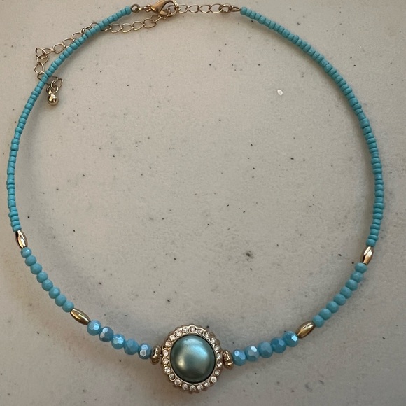 Turquoise Blue Gold Faceted Beads Choker Necklace W/Rhinestone Center Faux Pearl - Picture 3 of 10